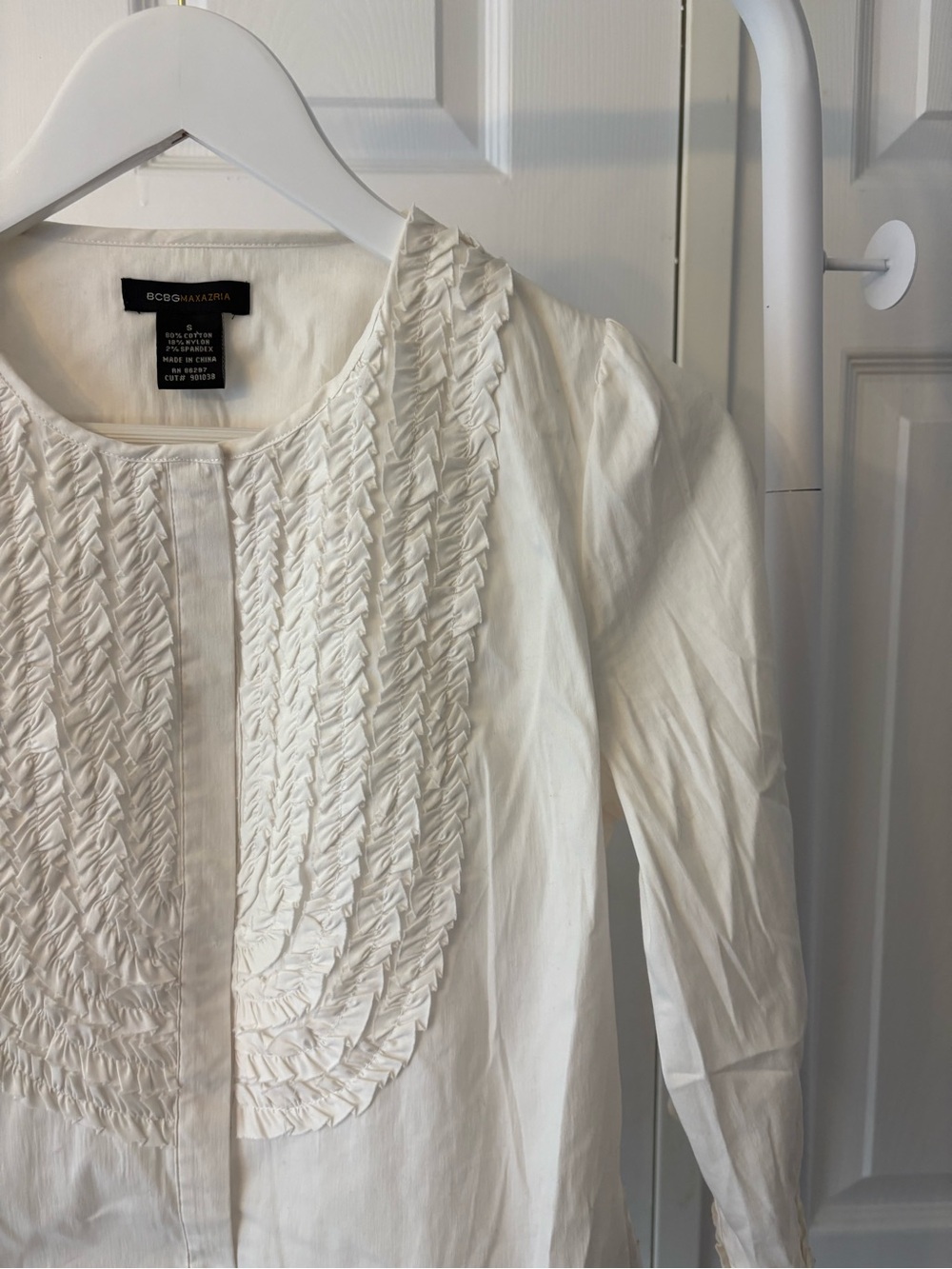 BCBG Maxazria Cream Ruffled Bib Blouse Size Small Cotton - Picture 3 of 8